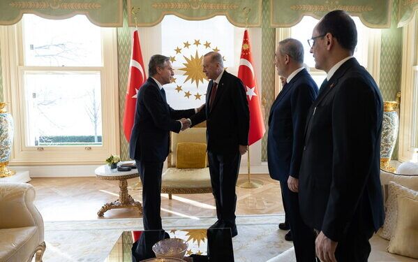 Blinken se reúne con Erdogan para hablar de Gaza y la OTAN