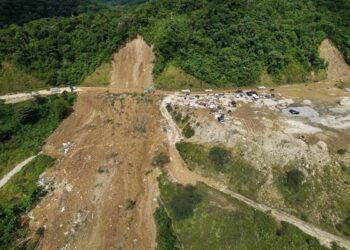 Asciende a 38 la cifra de muertos por derrumbe en Colombia