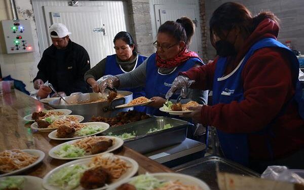 Albergues en Ciudad Juárez consiguen trabajo para migrantes