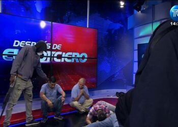 Encapuchados toman canal de TV en Ecuador, hay 13 detenidos