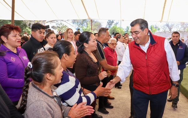 Política no debe dividir a los poblanos: gobernador