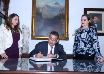 Anuncia Céspedes Peregrina reforma a Ley del Notariado