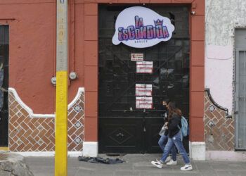 Clausuran bar en Analco