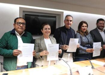 Abandonan 5 diputados grupo legislativo del PRI