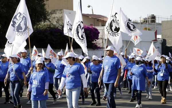 Con marcha, pedirá CTM bajar impuesto