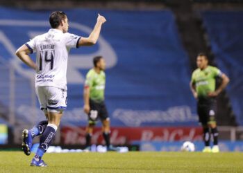 Podría unirse Santiago Ormeño a Cavallini en la vanguardia