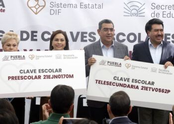 Entregan al SEDIF claves para validar estudios