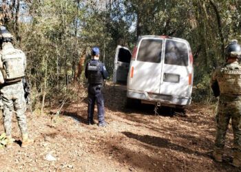 SSP y Marina localizan camionetas con huachicol en Huauchinango