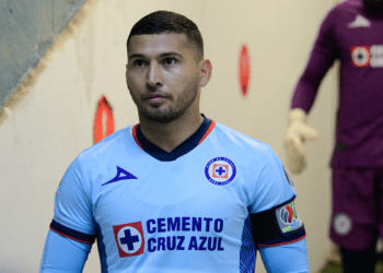 Entrenador del Cruz Azul asegura que Juan Escobar pidió salir del equipo