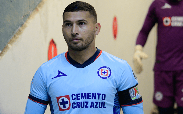 Entrenador del Cruz Azul asegura que Juan Escobar pidió salir del equipo