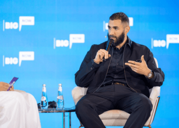 Benzema denuncia a ministro francés por difamación