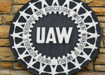 Empleados de VW en EU buscan unirse al sindicato United Auto Workers 