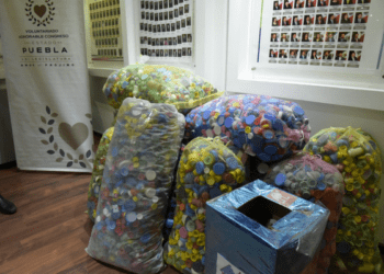 Voluntariado del Congreso de Puebla continúa la colecta de tapitas para apoyar a niñas y niños con cáncer