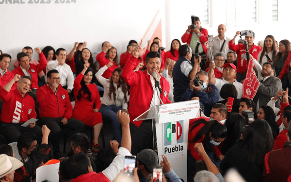Tricolor oficializa candidatura de Eduardo Rivera