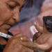 Restaurar y vestir al Niño Dios