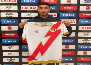 Poblano firma con el Rayo Vallecano de España