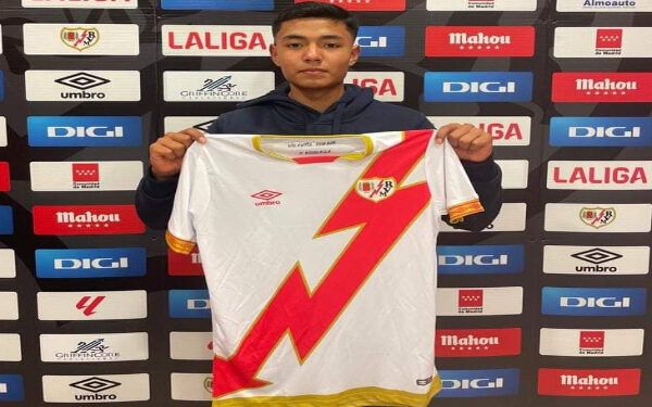 Poblano firma con el Rayo Vallecano de España