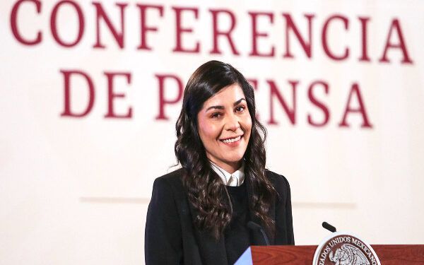 Y LIZ VILCHIS ENTRA A ESCENA…