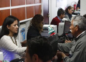 Antigüedad, prioridad para bases