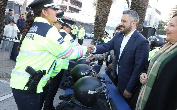 Elementos de SSC Puebla y Protección Civil reciben nuevo equipamiento