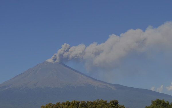 Popocatépetl registra más de mil minutos de tremor