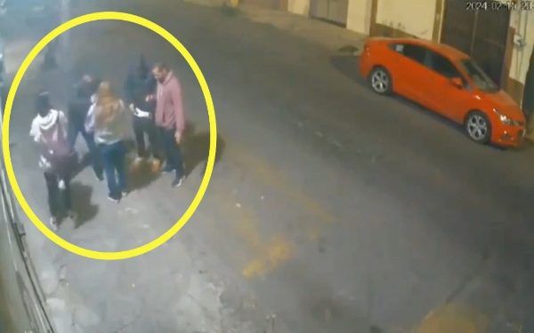Ladrones asaltan a estudiantes en el barrio de Santiago