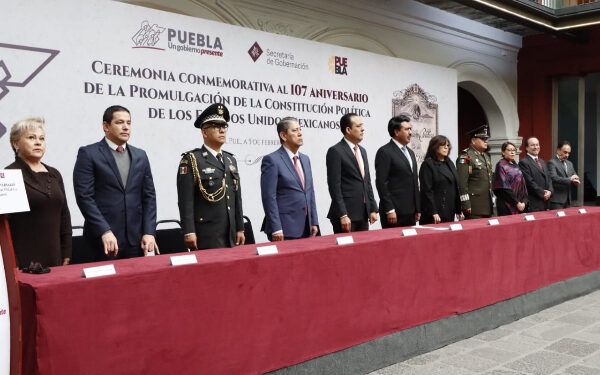 Puebla conmemora el 107 aniversario de la promulgación de la Constitución Mexicana