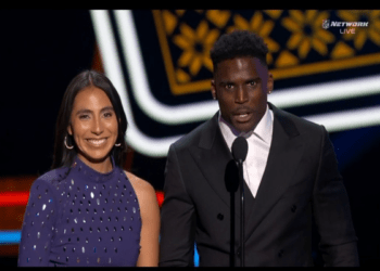 Diana Flores, representante mexicana en la NFL