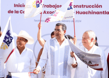 Sergio Salomón supervisa obras en Tlapanalá y Teotlalco