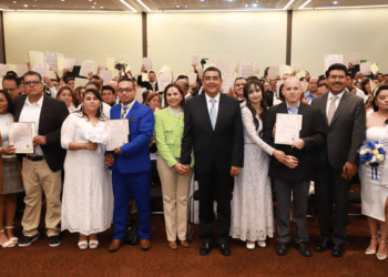 Encabeza Sergio Salomón jornada de matrimonios gratuitos
