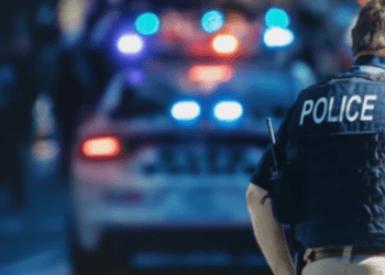 Adolescente es acusado de planear atentado en secundaria de California