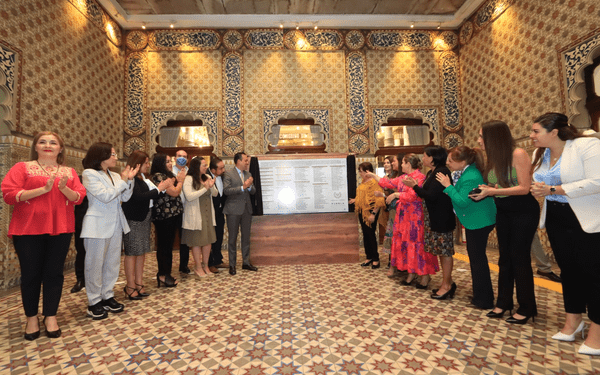 Congreso de Puebla devela placa conmemorativa a las Mujeres Legisladoras de Puebla