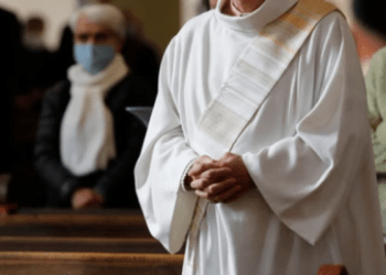 Papa Francisco destituye a sacerdote portugués fugado tras asesinar a joven en 1992