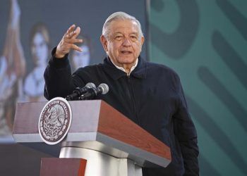 AMLO pide investigar muerte de normalista de Ayotzinapa en retén en Guerrero