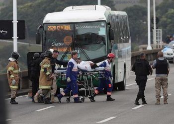 Se entrega hombre que tomó a 17 rehenes en Río de Janeiro