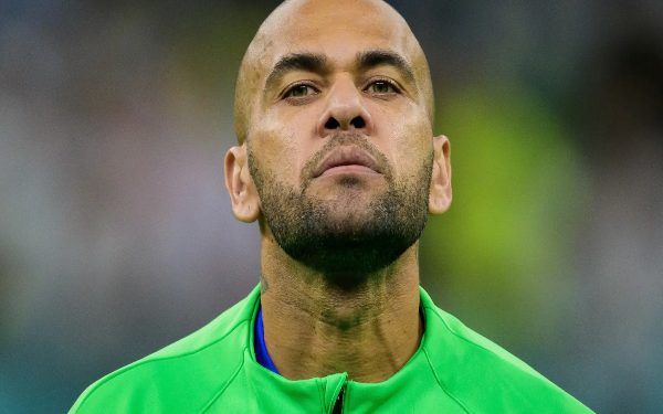 Dani Alves alcanza libertad bajo fianza al pagar un millón de euros