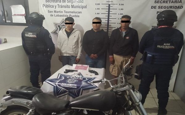 SSP de Texmelucan detiene a tres presuntos narcomenudistas