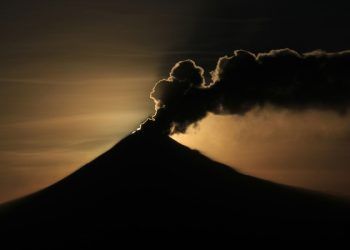 Lanzan alerta por ceniza del Popo; llega hasta Veracruz