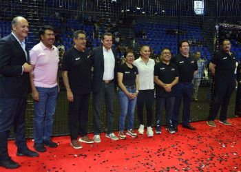 Premian a ganadores del Torneo A1 de Pádel BUAP