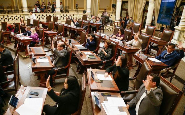 Congreso de Puebla recibe iniciativa para reducir la brecha social y de género en el ámbito deportivo