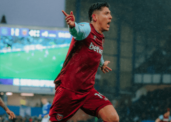 Edson Álvarez anota en la goleada del West Ham