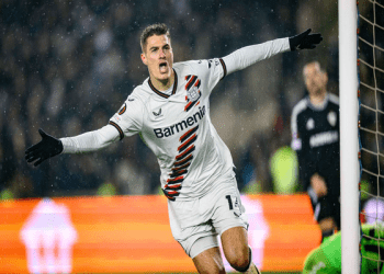 Leverkusen remonta en la Europa League y mantiene su invicto de 35 partidos