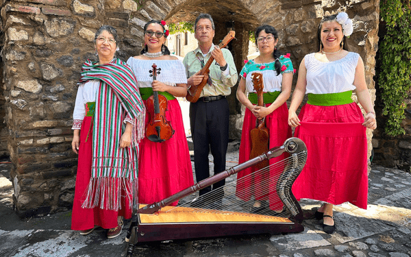 Mujeres al ritmo del son