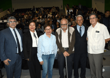 Celebran científicos medio siglo