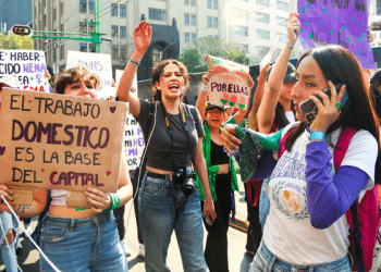 Siempre por causas