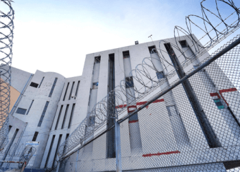 Disminuyen sobrepoblación en penales de Puebla