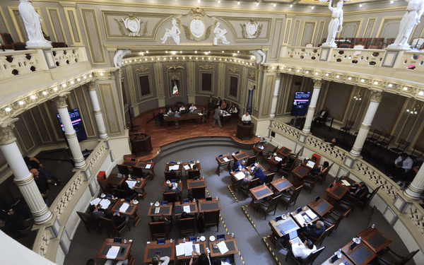 Congreso de Puebla conmemora Día del Trabajador y Trabajadora del Congreso del Estado de Puebla