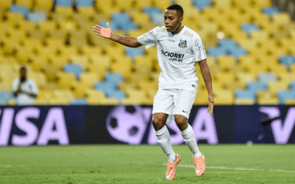 Robinho ingresa a prisión para cumplir condena por violación