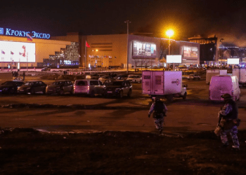 Tiroteo en sala de conciertos de Moscú deja al menos 40 muertos y 100 heridos