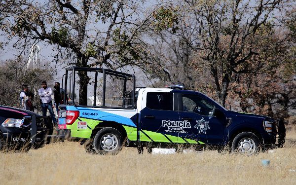 Policía localiza tres cadáveres envueltos en plástico en Galaxia La Calera